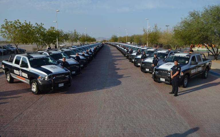 Alfonso Durazo entrega más de 100 patrullas a la Policía Estatal